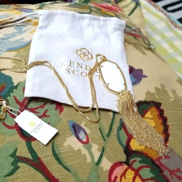KENDRA SCOTT RAYNE NECKLACE IN WHITE MOP!!! NWT!!! GIFTED To ME!!! - Picture 7 of 10